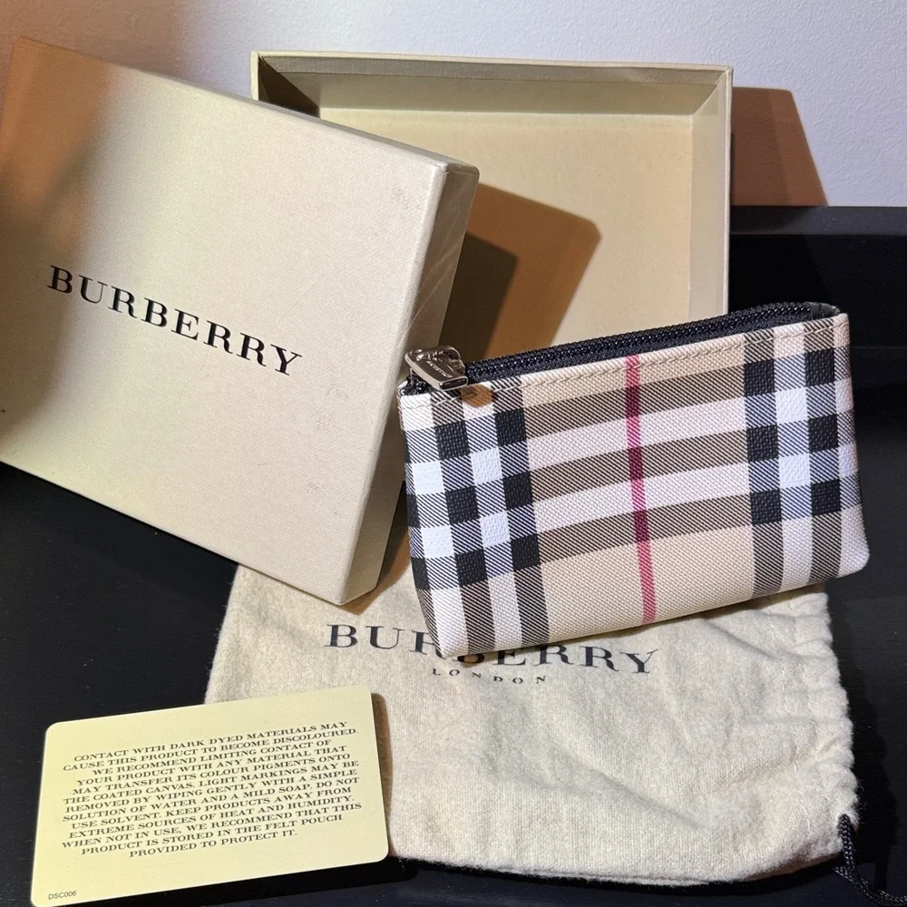 Burberry Nova Check Pouch - Picture 3 of 6